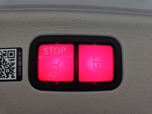Certified 2023 Mercedes-Benz EQS 580 4MATIC SUV image 14