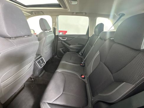 Used 2021 Subaru Forester Premium AWD/4WD image 37
