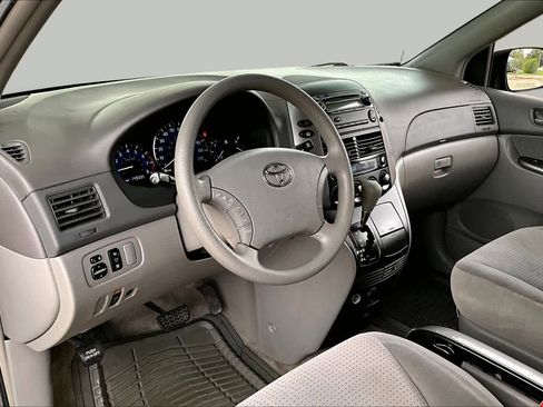 Used 2006 Toyota Sienna LE FWD image 16