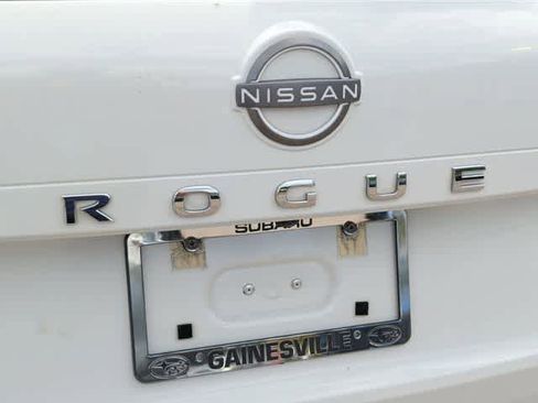 Used 2023 Nissan Rogue S AWD/4WD image 11