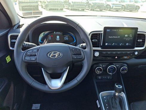 New 2026 Hyundai Venue SEL FWD image 8