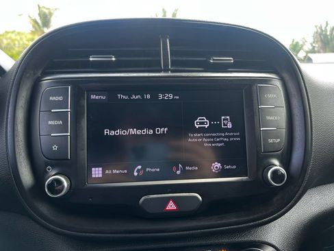 Used 2022 Kia Soul LX w/ Technology Package FWD image 17
