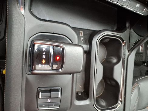 Used 2022 GMC Sierra 1500 AT4 w/ AT4 Premium Package image 25