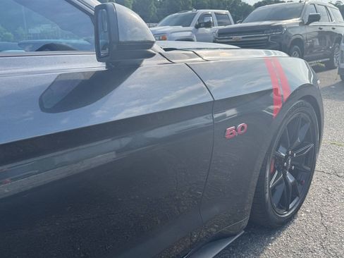 Used 2017 Ford Mustang GT Premium w/ Black Accent Package RWD image 17