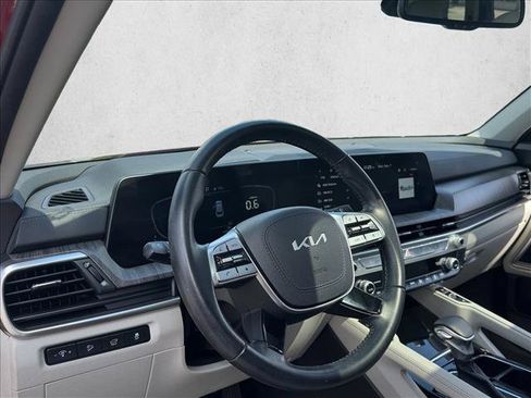 Used 2023 Kia Telluride EX w/ EX Captain's Chair Package FWD image 9