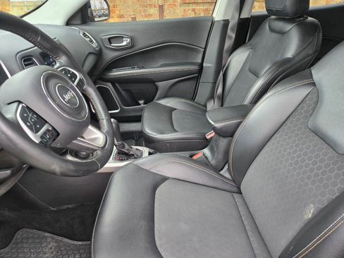 Used 2019 Jeep Compass Latitude w/ Popular Equipment Group AWD/4WD image 20