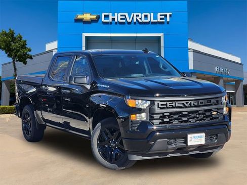 Used 2023 Chevrolet Silverado 1500 Custom image 1