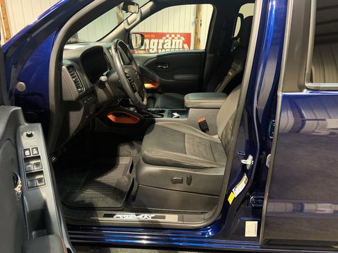 Used 2022 Nissan Frontier PRO-4X w/ Technology Package image 10