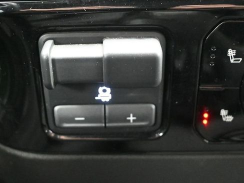 Used 2023 GMC Sierra 1500 Elevation image 19