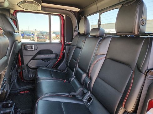 Used 2021 Jeep Gladiator Rubicon AWD/4WD image 10
