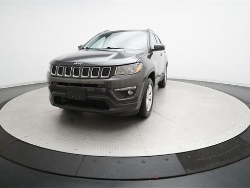 Used 2020 Jeep Compass Latitude w/ Cold Weather Group image 32
