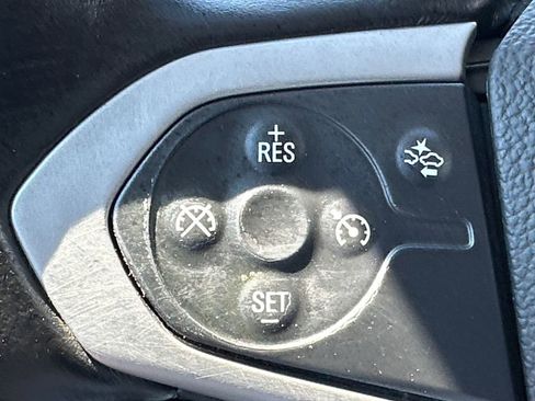 Used 2022 Chevrolet Colorado LT w/ Fleet Safety Package AWD/4WD image 18