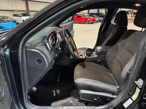 Used 2015 Dodge Charger SXT image 13