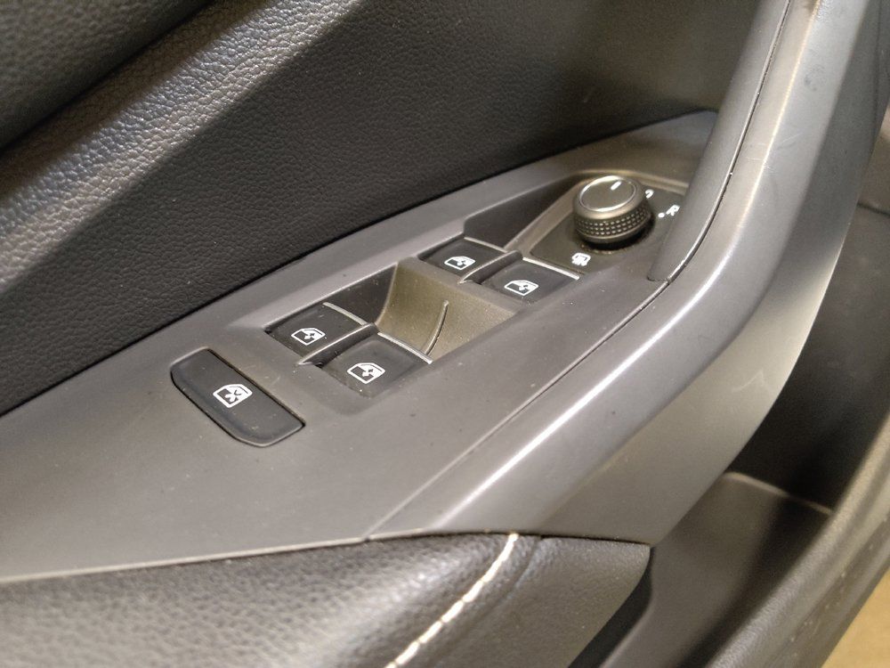 Used 2025 Volkswagen Jetta Sport FWD image 27
