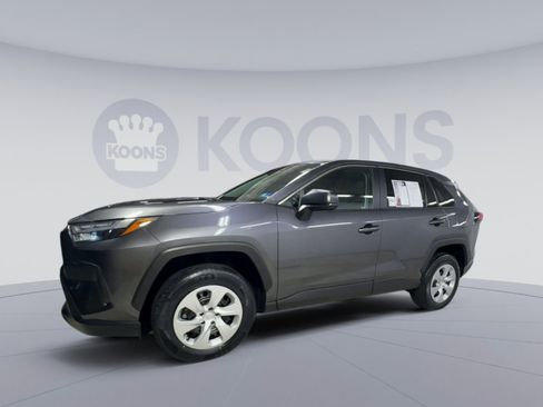 Used 2024 Toyota RAV4 LE AWD/4WD image 5