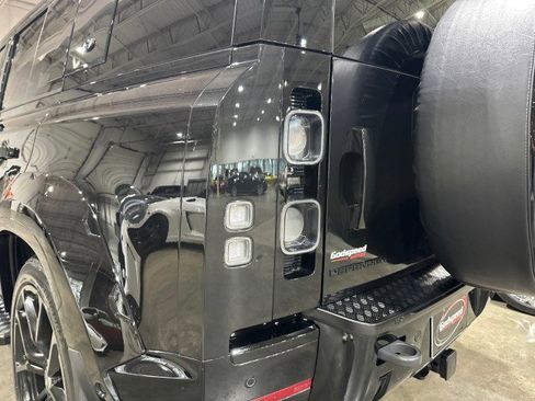 Used 2020 Land Rover Defender 110 X AWD/4WD image 45