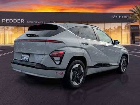 Certified 2024 Hyundai Kona Limited FWD image 4