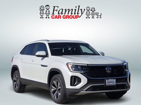 New 2026 Volkswagen Atlas Cross Sport SE FWD image 2