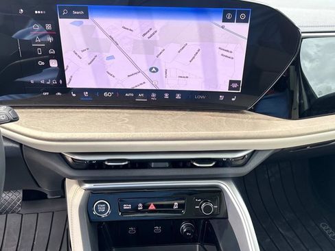 Used 2025 Audi Q5 Premium Plus AWD/4WD image 27