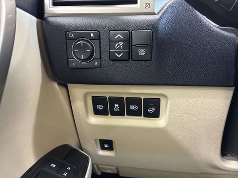 Used 2021 Lexus GX 460 Premium w/ Premium Package image 22