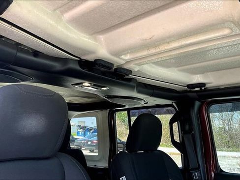 Used 2021 Jeep Wrangler Unlimited Sport AWD/4WD image 22