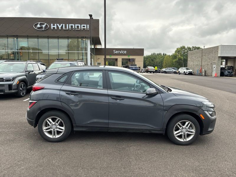 Used 2023 Hyundai Kona SE w/ Cargo Package AWD/4WD image 6