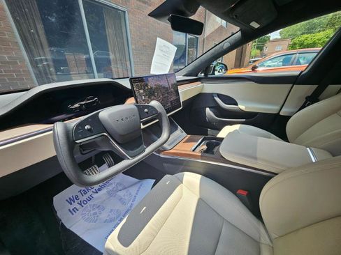 Used 2022 Tesla Model S AWD/4WD image 35