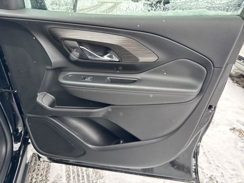 Used 2023 GMC Terrain SLE image 26
