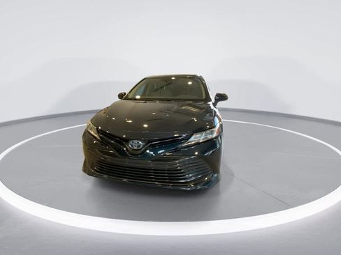 Used 2020 Toyota Camry LE w/ Carpet Mat Package FWD image 3