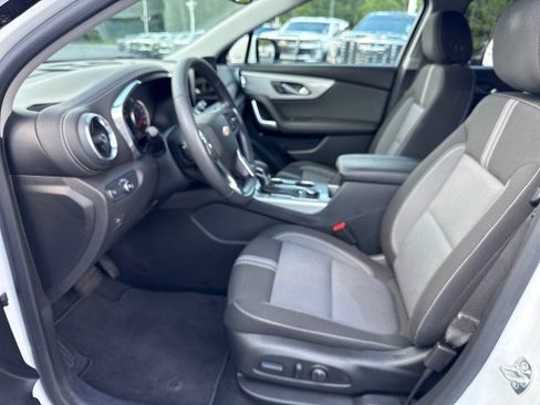 Used 2025 Chevrolet Blazer LT w/ Convenience Package FWD image 18
