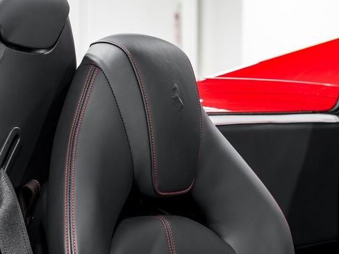 Used 2023 Ferrari F8 Tributo RWD image 29