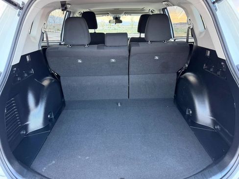 Used 2018 Toyota RAV4 XLE image 10