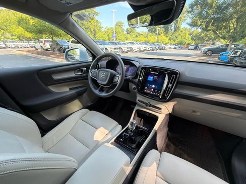 Certified 2024 Volvo XC40 B5 Ultimate w/ Protection Package Premier AWD/4WD image 19