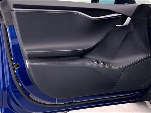 Used 2020 Tesla Model S Long Range Plus image 23