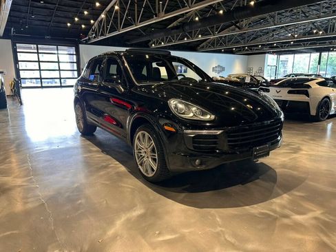 Used 2018 Porsche Cayenne AWD/4WD image 7