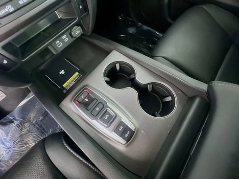 Used 2024 Honda Passport EX-L image 25