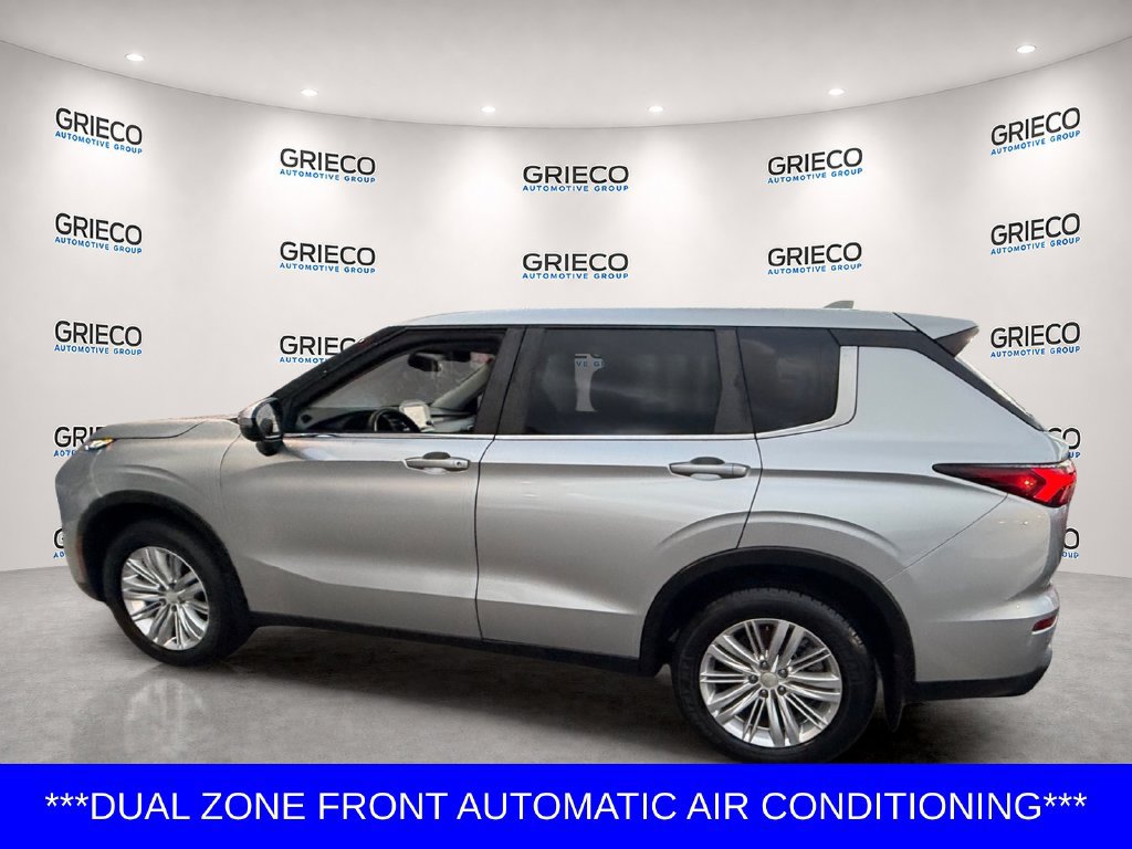 Used 2022 Mitsubishi Outlander ES FWD image 5