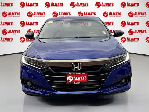 Used 2022 Honda Accord Sport image 2