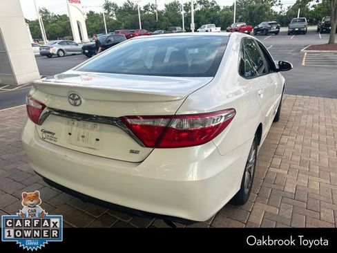 Used 2017 Toyota Camry SE FWD image 3