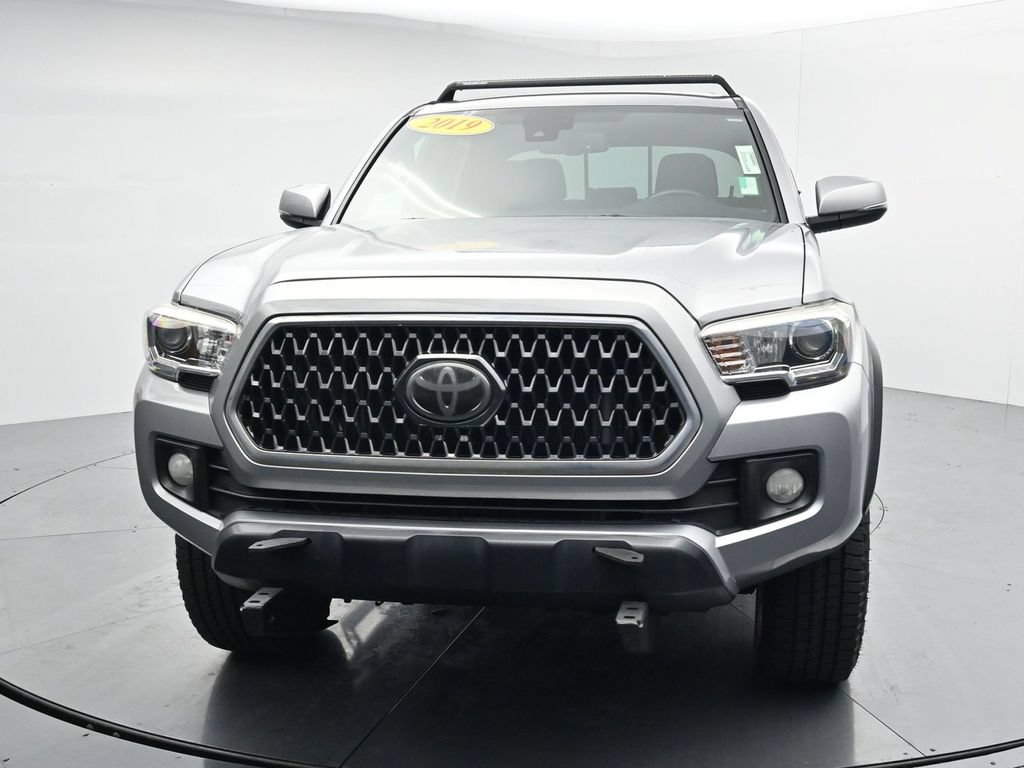 Used 2019 Toyota Tacoma TRD Off-Road AWD/4WD image 3