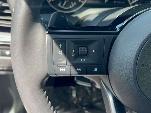 Used 2023 Nissan Rogue SV w/ SV Premium B Package AWD/4WD image 21