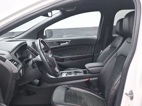 Certified 2024 Ford Edge ST-Line AWD/4WD image 6