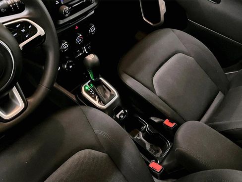 Used 2020 Jeep Renegade Sport image 18