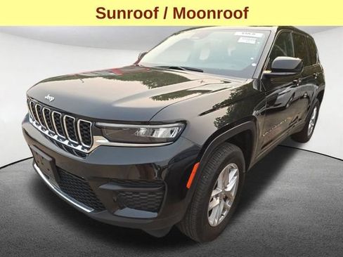 Used 2023 Jeep Grand Cherokee Laredo X AWD/4WD image 4
