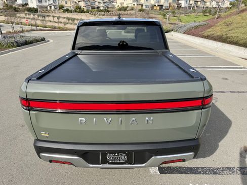 Used 2022 Rivian R1T Launch Edition image 7