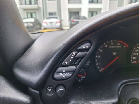 Used 2001 Chevrolet Corvette Convertible w/ Preferred Equipment Group2 RWD image 51