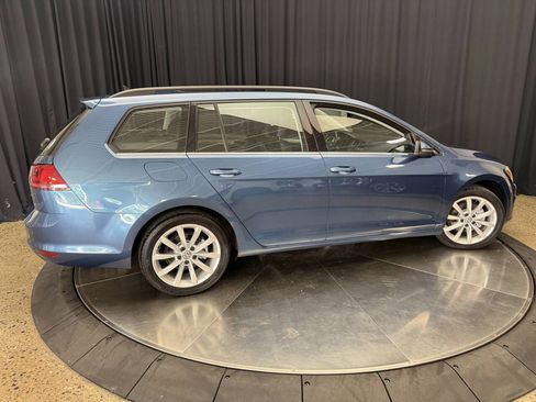 Used 2017 Volkswagen Golf SEL FWD image 10