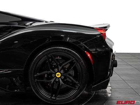Used 2020 Ferrari 488 Pista Spider RWD image 25