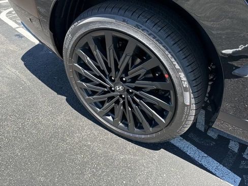 Used 2024 Hyundai Santa Fe Calligraphy image 15