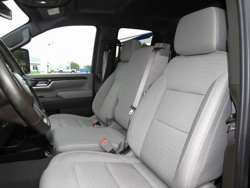 Used 2025 Chevrolet Silverado 2500 LT image 34